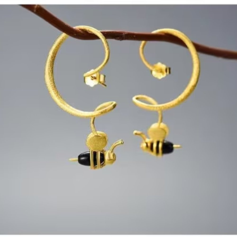 18K Gold Plated Dangle Earrings | Black Agate Stone Hang Bumble Bee Earrings
